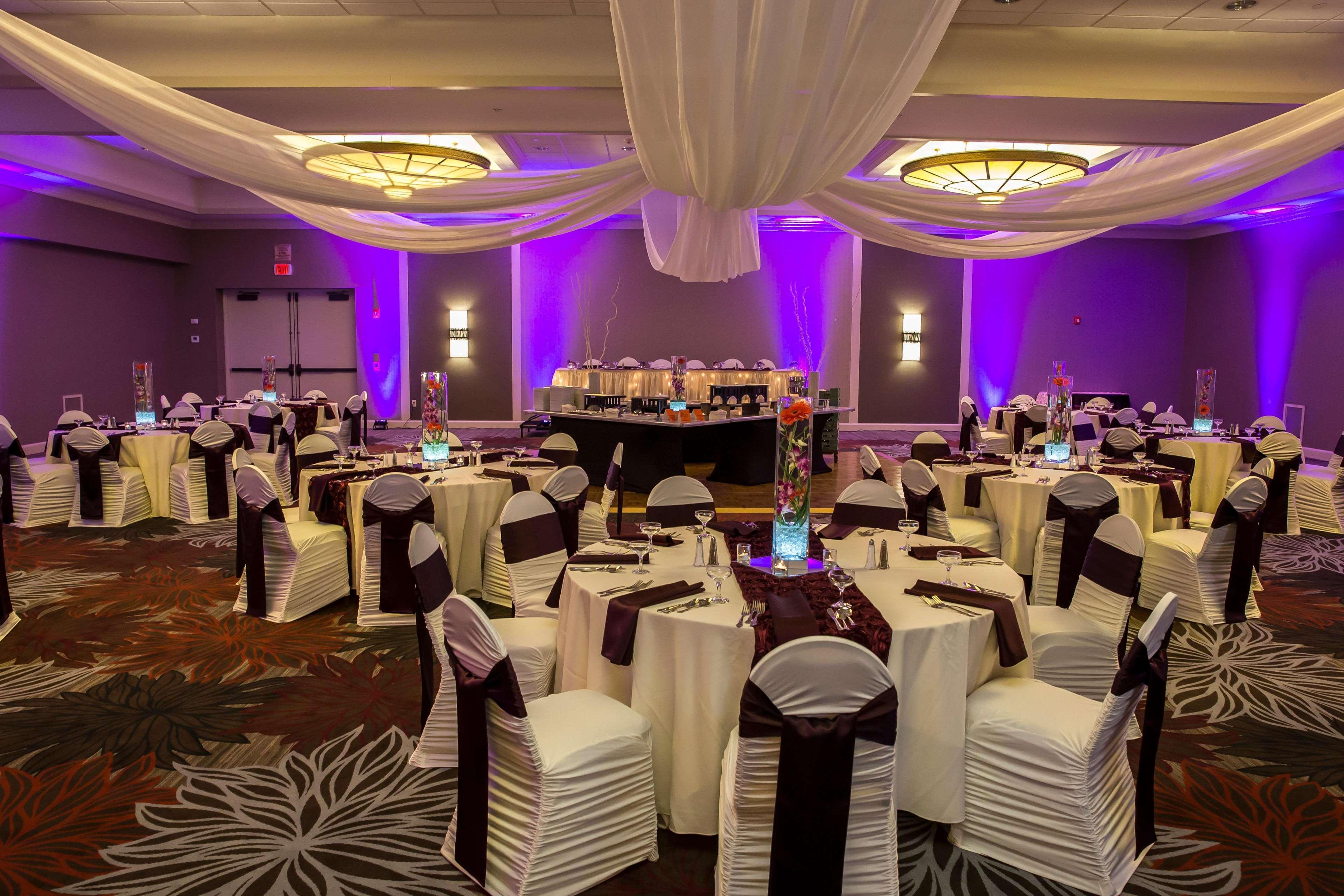 Doubletree By Hilton Pittsburgh-Green Tree Crafton Exterior foto