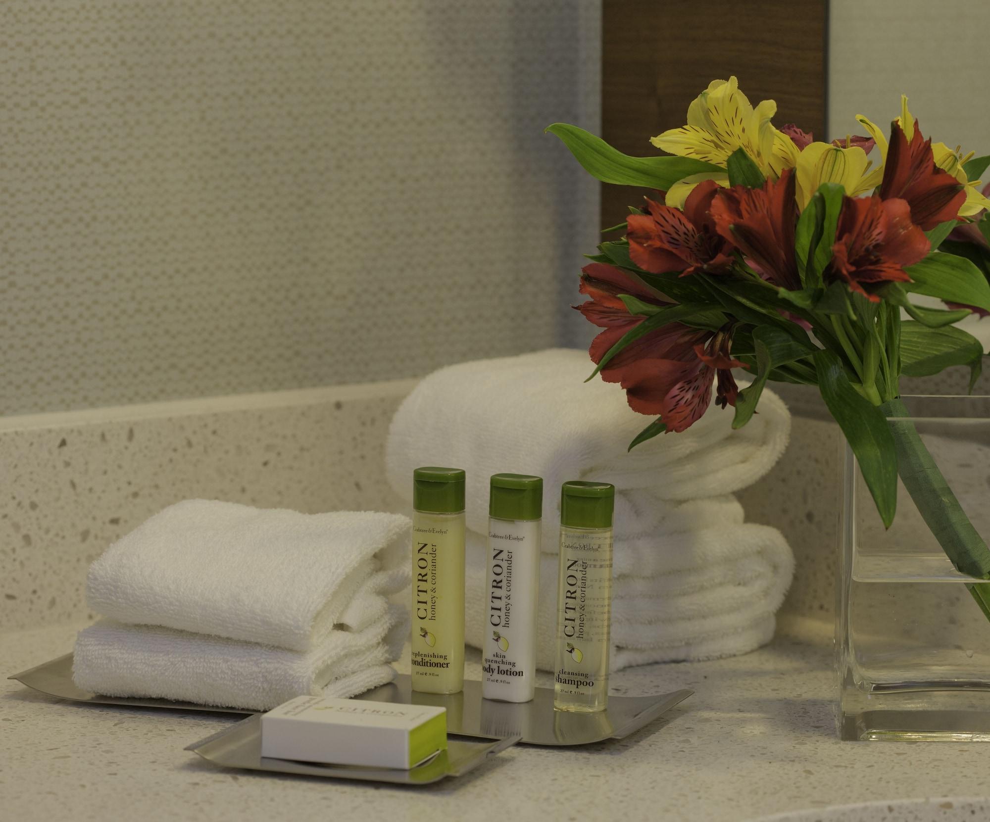 Doubletree By Hilton Pittsburgh-Green Tree Crafton Exterior foto