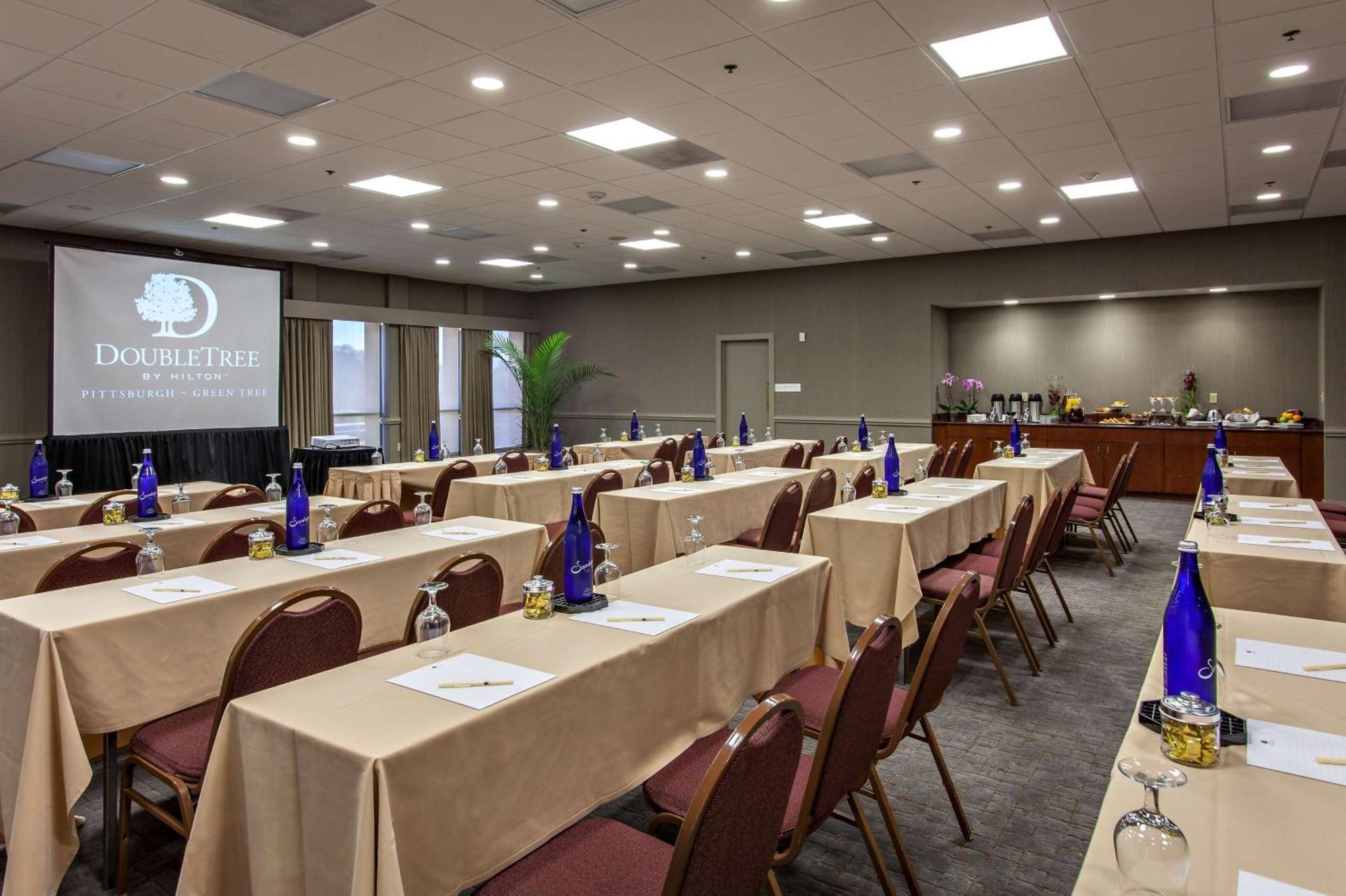 Doubletree By Hilton Pittsburgh-Green Tree Crafton Exterior foto