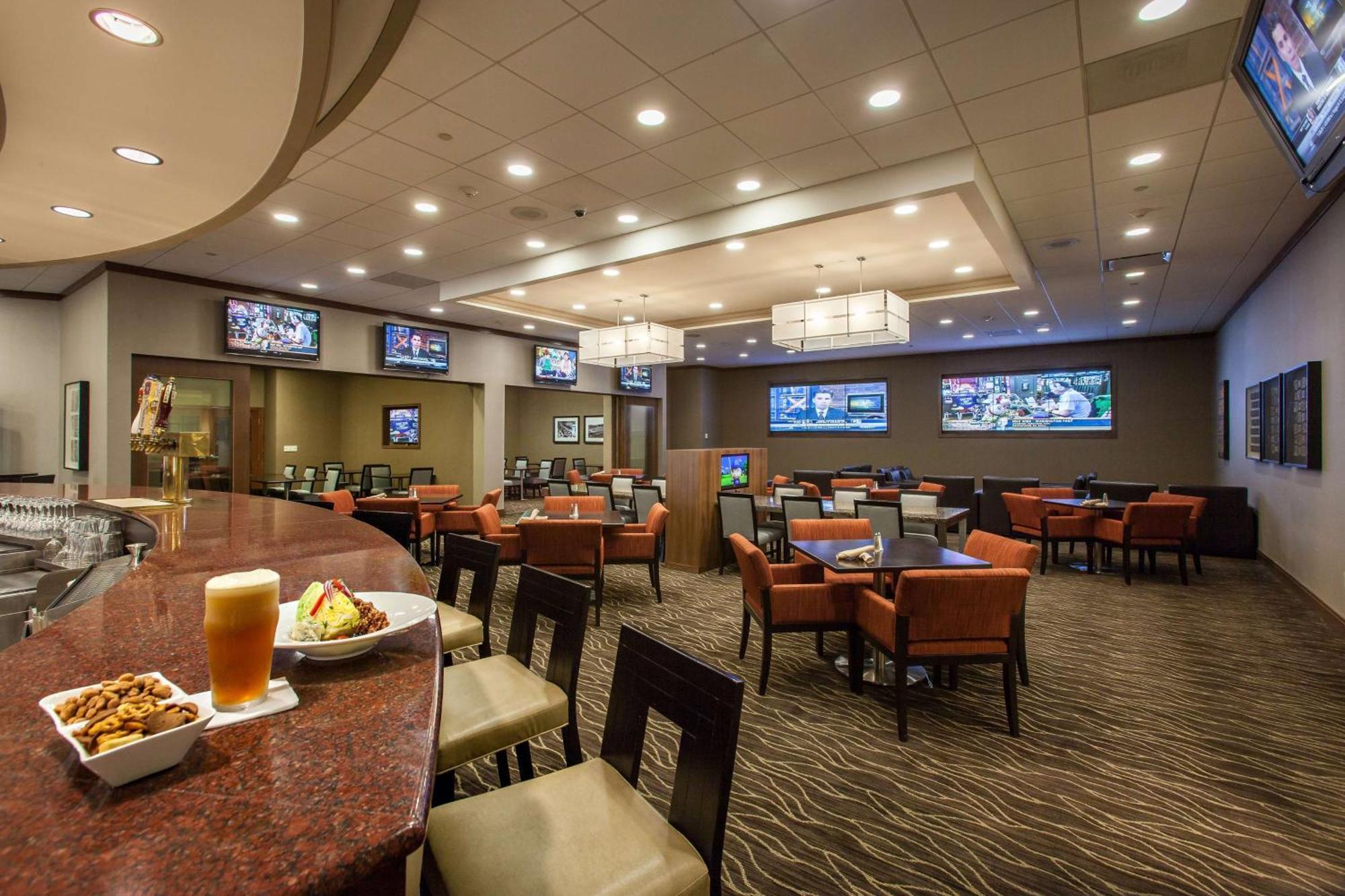 Doubletree By Hilton Pittsburgh-Green Tree Crafton Exterior foto