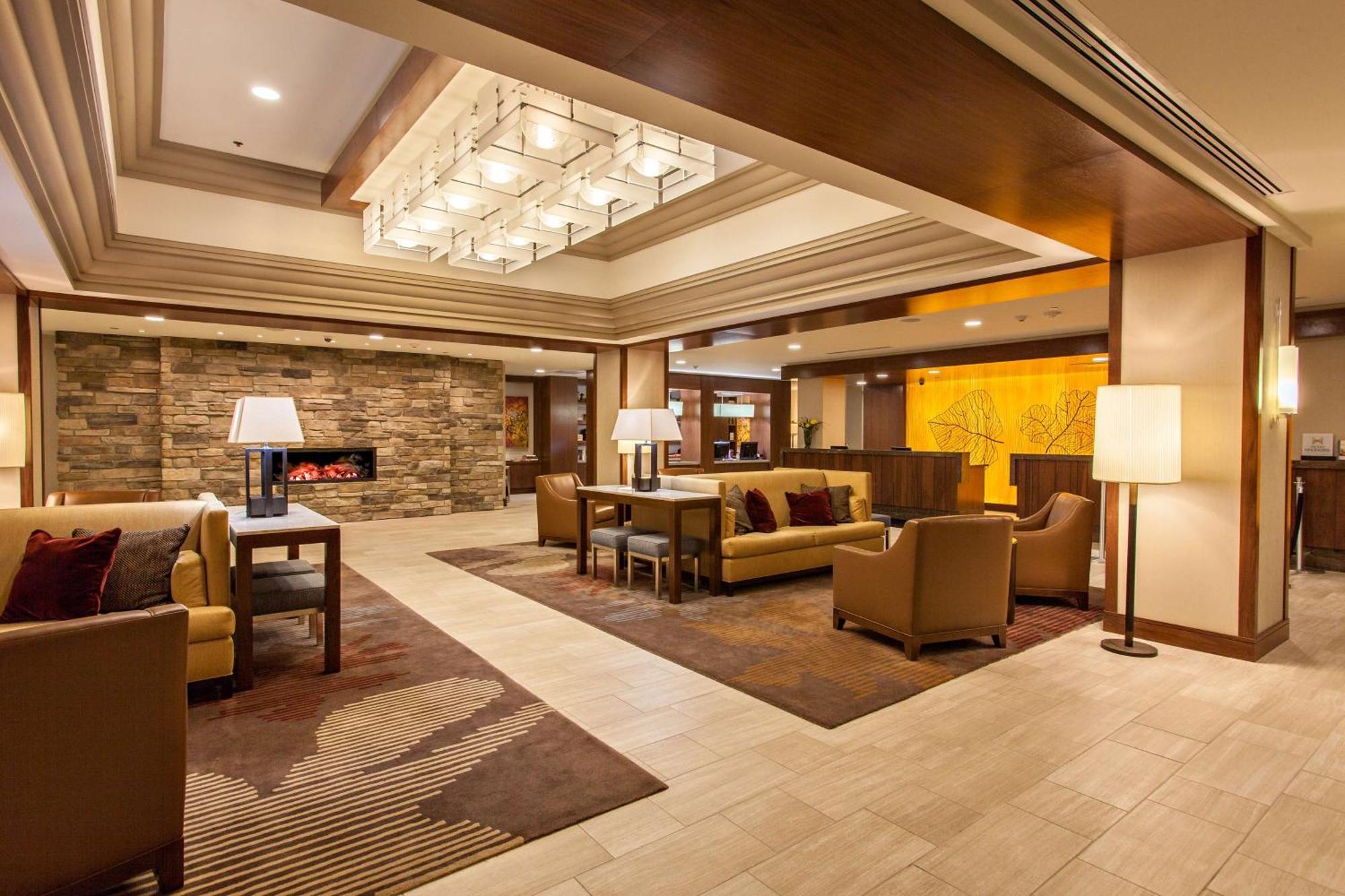 Doubletree By Hilton Pittsburgh-Green Tree Crafton Exterior foto