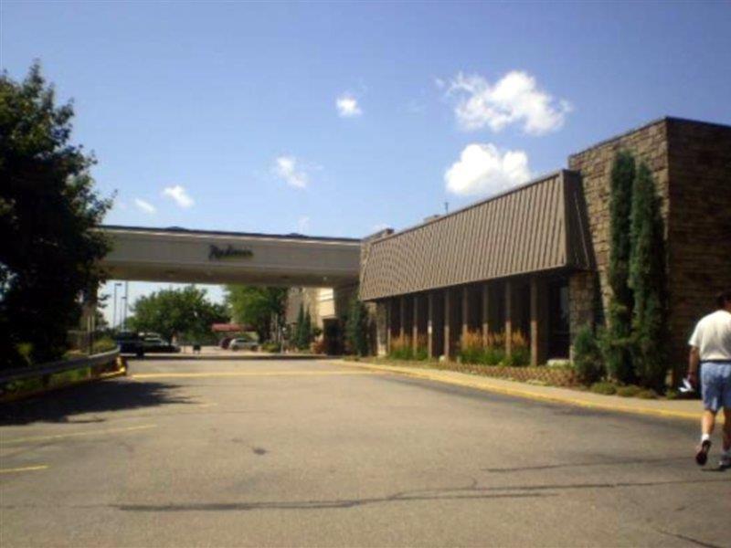 Doubletree By Hilton Pittsburgh-Green Tree Crafton Exterior foto