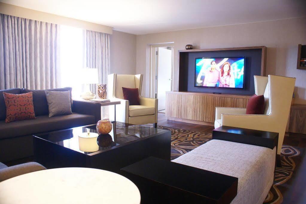 Doubletree By Hilton Pittsburgh-Green Tree Crafton Exterior foto